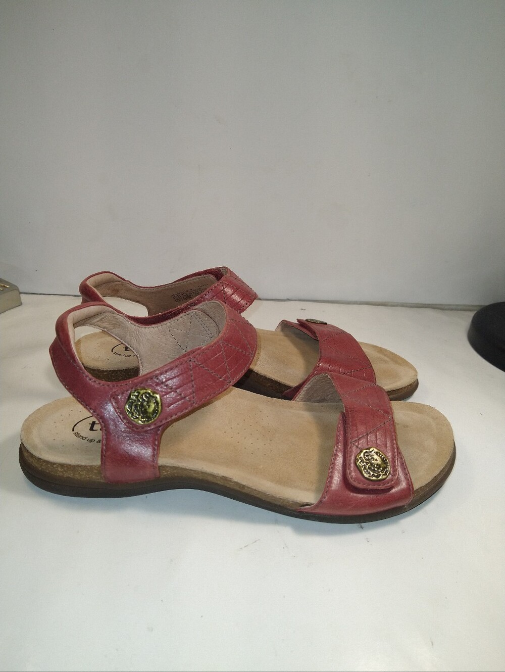 Taos Pioneer Red Leather Comfort Sandals Women's sz 10.